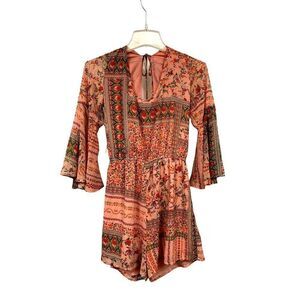 Design Lab Peach Floral Shortie Romper Sz L Lined Long Bell Sleeves Feminine NEW